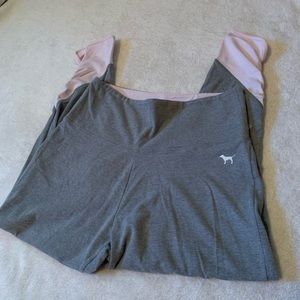 VS Pink Cropped Leggings